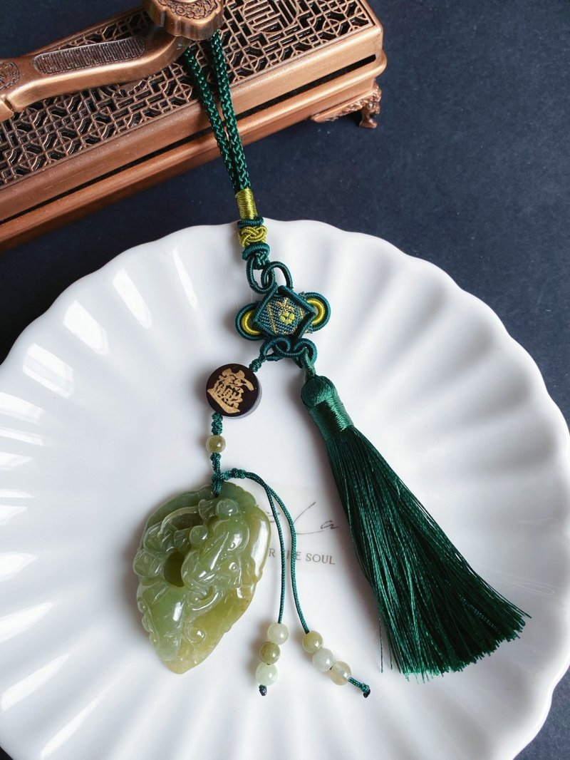 天然緬甸玉 翡翠 翹色巧雕 老油青 如意 三腳金蟾 招財進寶 包掛 - 吊飾/掛飾 - 玉石 綠色