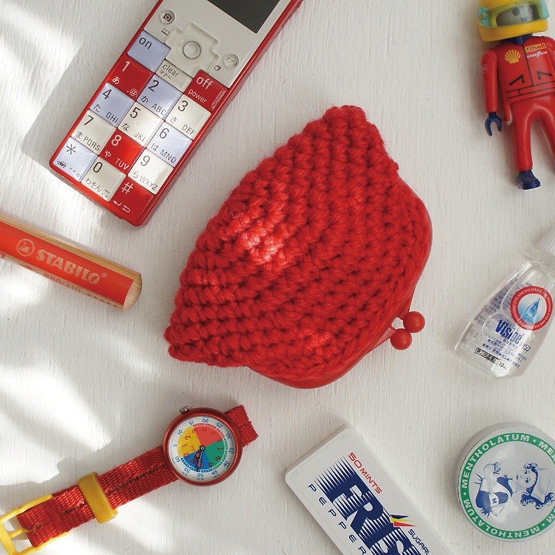 Ba-ba handmade ☆ Crochet coinpurse with plastic flame (No. C 1008) - กระเป๋าเครื่องสำอาง - วัสดุอื่นๆ สีแดง