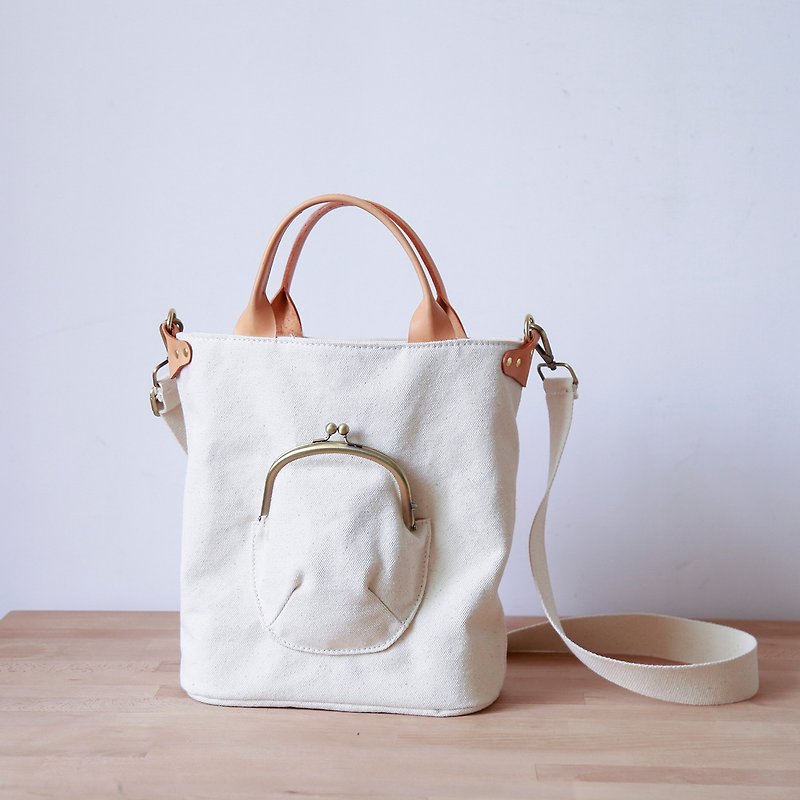 [Autumn and winter new fashion] All-match canvas bag large capacity messenger bag handbag women's shoulder bag bucket bag - Messenger Bags & Sling Bags - Genuine Leather White