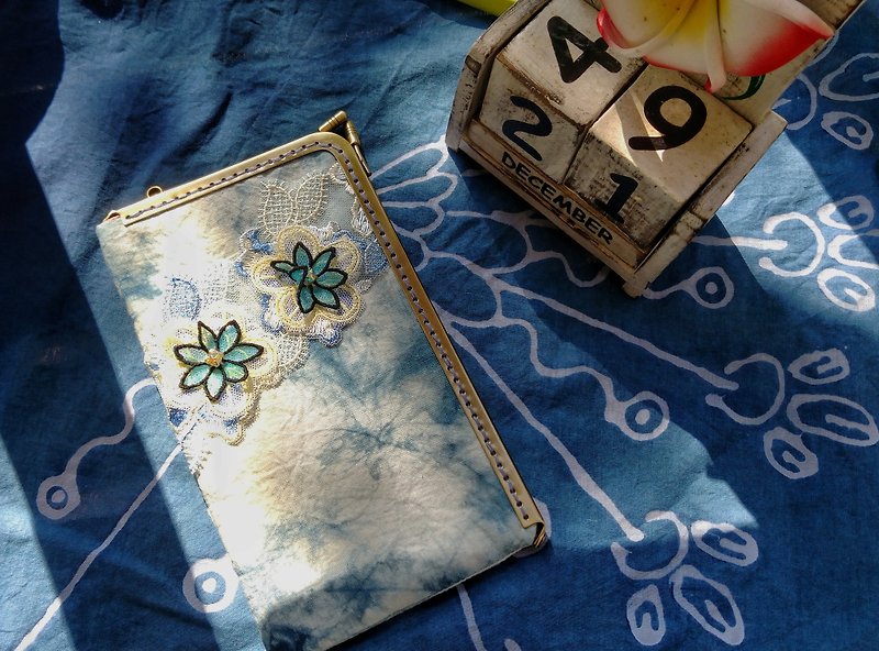 Blue dyed lace applique mobile phone gold bag - Other - Cotton & Hemp 
