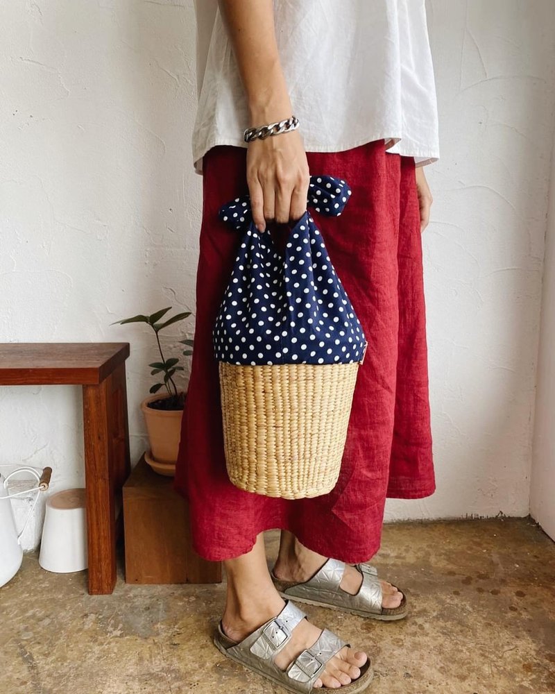 【雙 11 限定】Barrel-shaped basket with mouth - Handbags & Totes - Plants & Flowers 