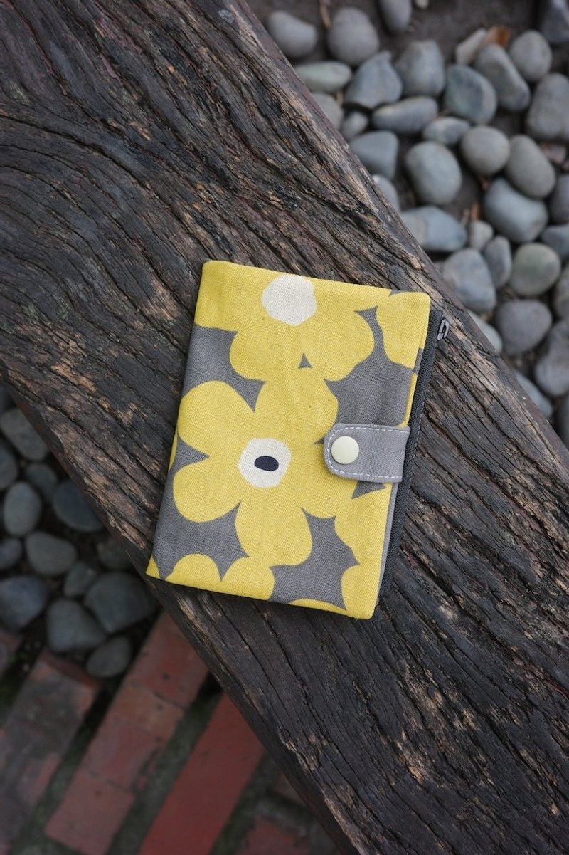 Blooming in the Dark - Passport Cover Passport Holder | Handmade by Haibai - Passport Holders & Cases - Cotton & Hemp 