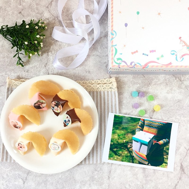 情人禮物 生日禮物客製化可食用照片巧克力幸運籤餅 旋轉木馬禮盒8入 - 手工餅乾 - 新鮮食材 粉紅色