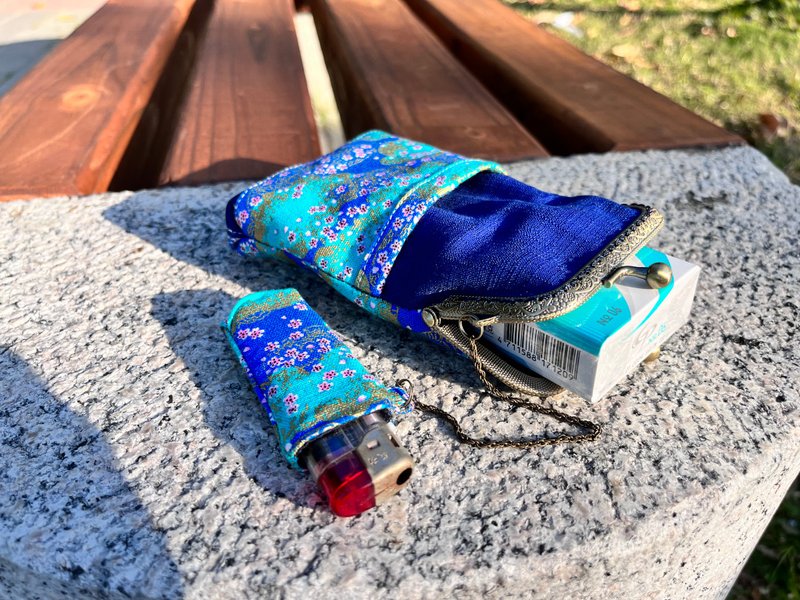 Cigarette case gold bag - กระเป๋าเครื่องสำอาง - ผ้าฝ้าย/ผ้าลินิน 