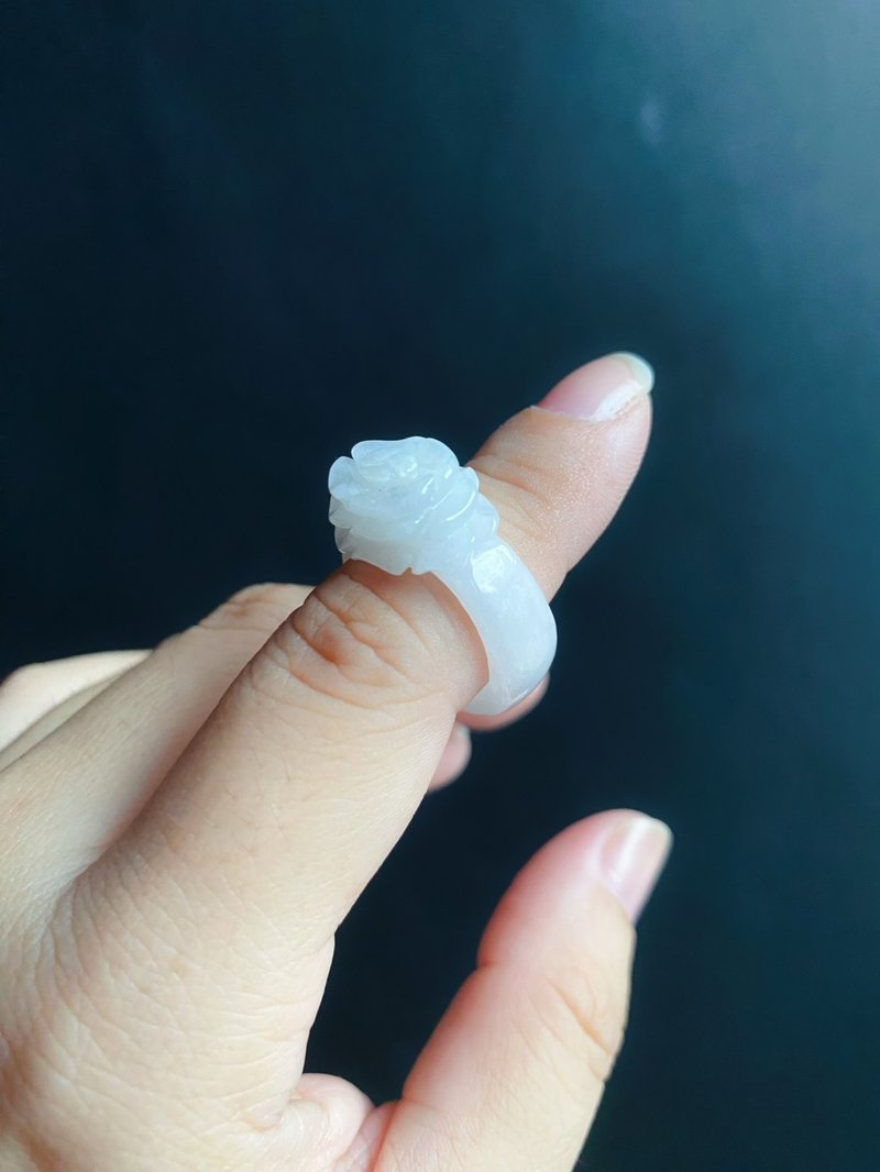 天然緬甸玉 翡翠 手工雕花 戒指 有錢 玉 戒環 ring 內徑17.2mm - 戒指 - 玉石 白色