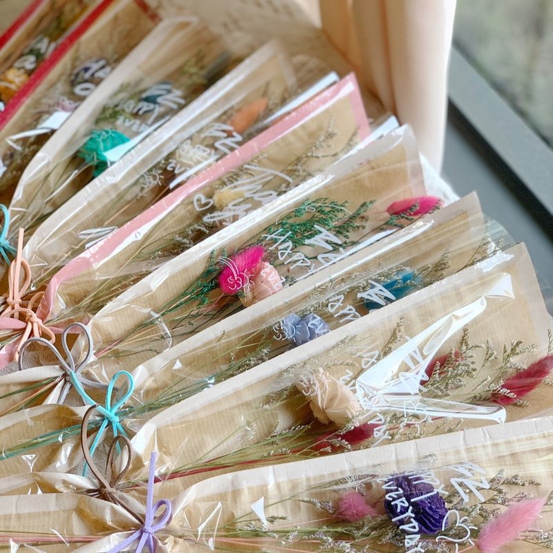 【現貨/快速出貨】索拉花小花束.畢業花束.婚禮小物.乾燥花束. - 乾燥花/永生花 - 植物．花 多色