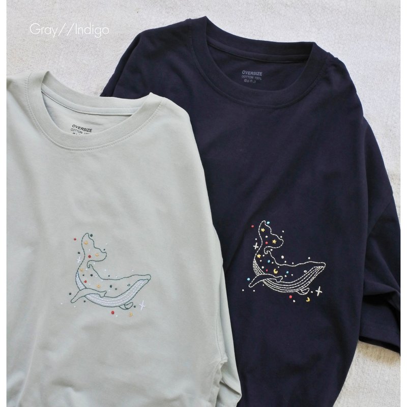 T-shirt with embroidered whale pattern - 女 T 恤 - 棉．麻 多色