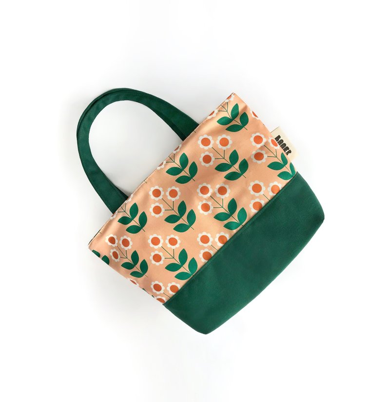 Nordic style retro printed cloth series / tote bag / lunch bag / spring day - กระเป๋าถือ - ผ้าฝ้าย/ผ้าลินิน สีน้ำเงิน