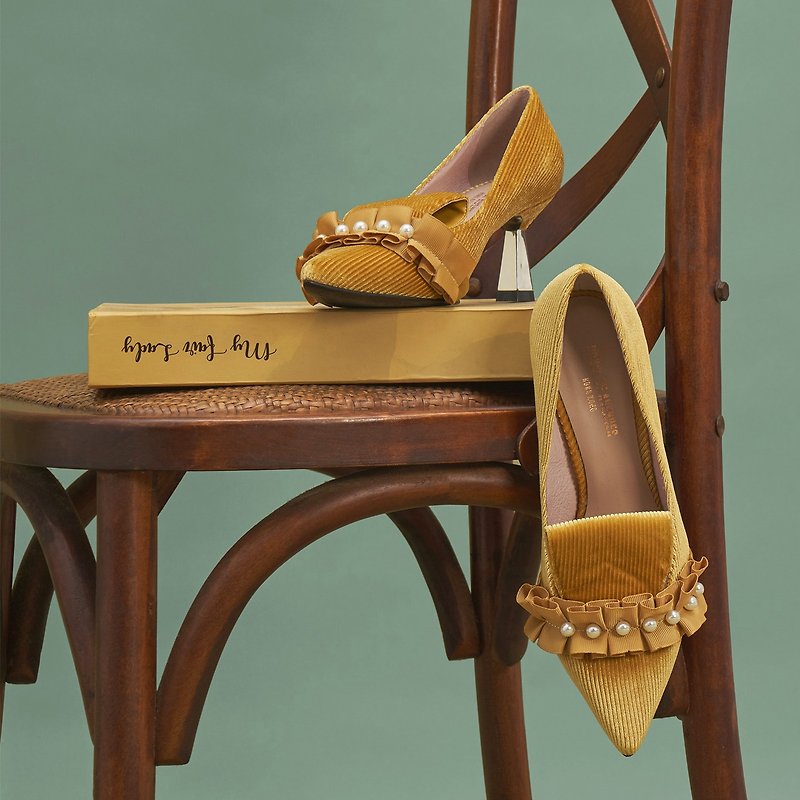 | HOA | 小尖頭燈心絨珍珠高跟鞋 | 黃色 | 5350 | - 高踭鞋 - 其他人造纖維 黃色