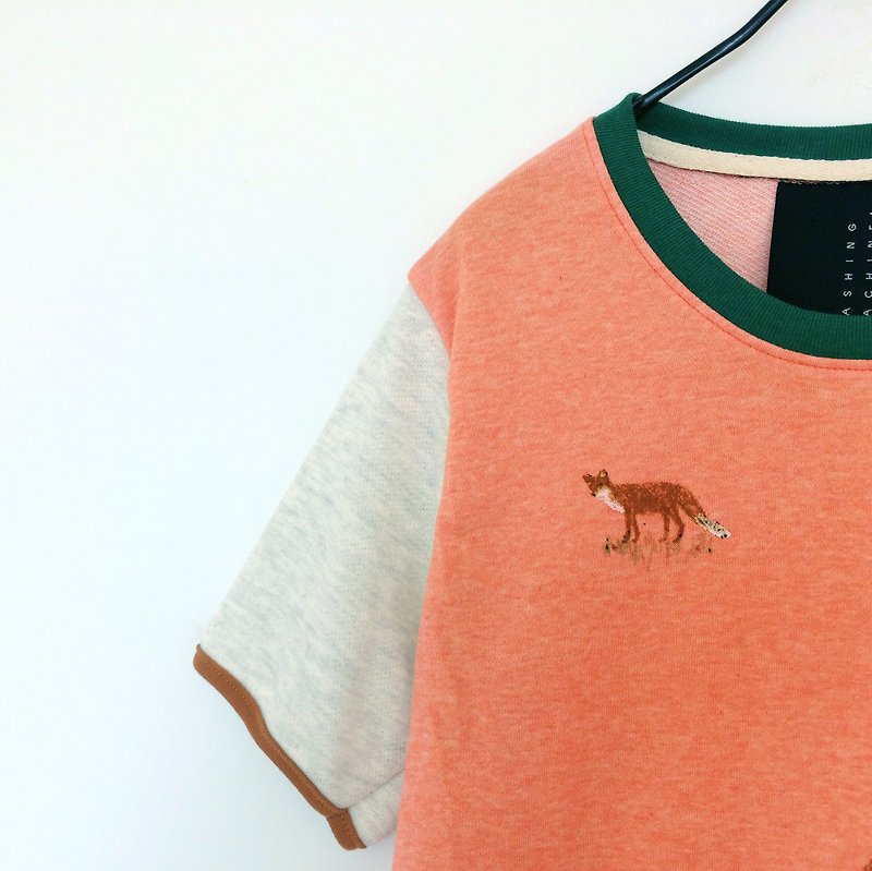 Little Foxes - Salmon Orange Color / Short Sleeve Top Shirt - เสื้อยืดผู้หญิง - ผ้าฝ้าย/ผ้าลินิน สีส้ม