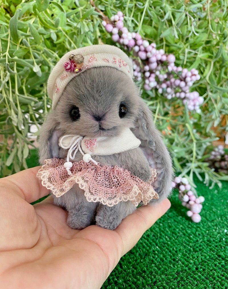 ON ORDER Bunny Leah 11 cm  hare, bunny, fur rabbit, white hare, fantastic eyes - Stuffed Dolls & Figurines - Other Materials Gray