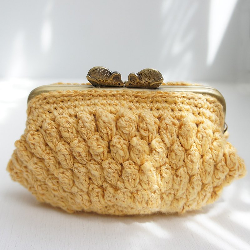 Ba-ba handmade Popcorn crochet lucky pouch No.C1099 - 化妝袋/收納袋 - 其他材質 黃色