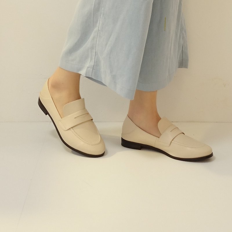 Can be stepped on two-wear! Moonwalk penny loafers eco-friendly microfiber MIT-cream - Women's Oxford Shoes - Other Materials White