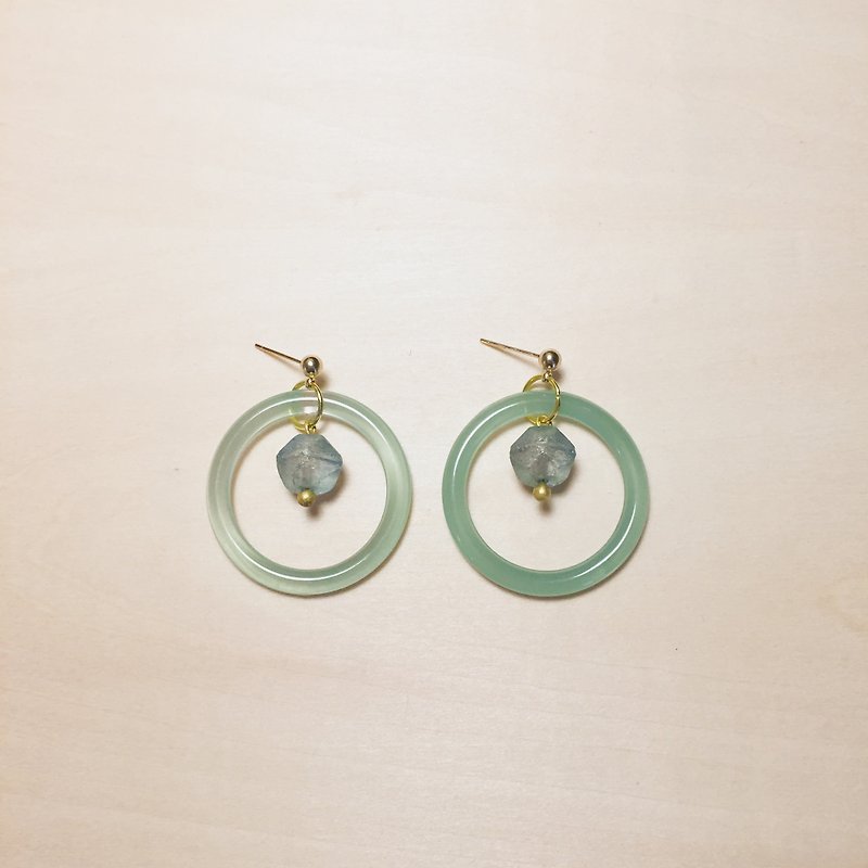復古綠礦石仿玉圈圈耳環 - 耳環/耳夾 - 樹脂 綠色