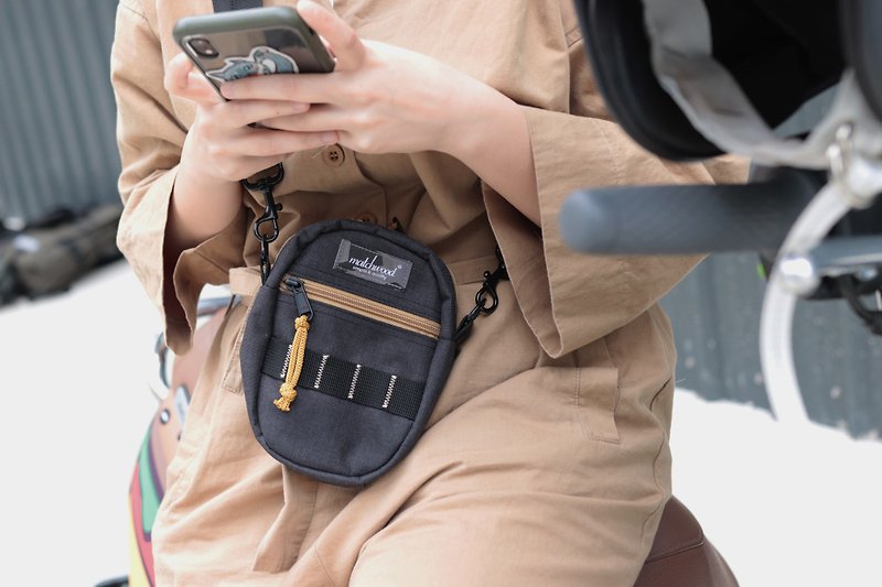 Matchwood Smart 斜背掛腰包 手機包 隨身小包 隨身包 附掛勾 棕 - 其他 - 聚酯纖維 黃色