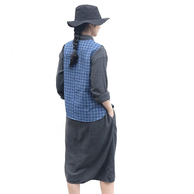 V-Neck checked waistcoat with homespun cloth - เสื้อผู้หญิง - ผ้าฝ้าย/ผ้าลินิน 