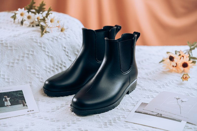 วัสดุกันนำ้ รองเท้ากันฝน - [Rain boots] Nano waterproof Chelsea rain boots_cream black | MIT rain or shine