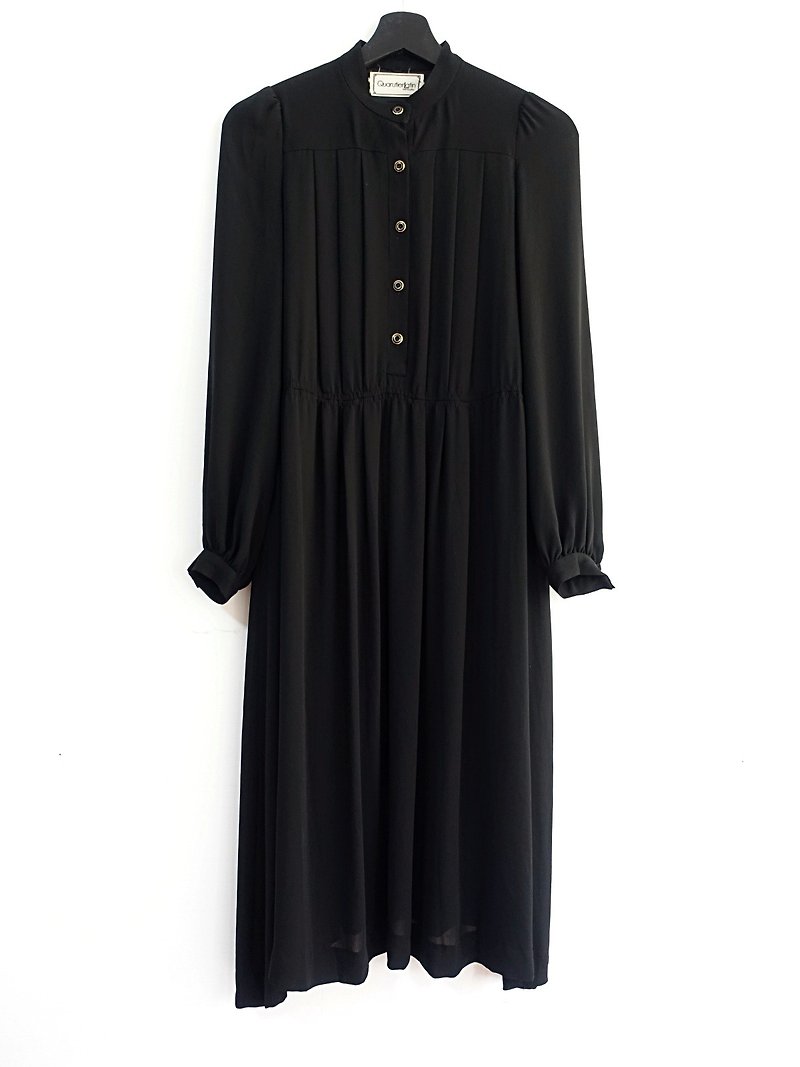 Awhile moment | Vintage long-sleeved black dress no.576