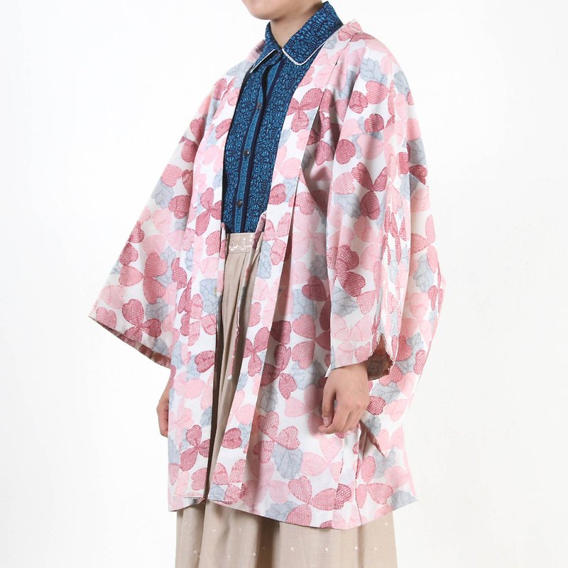 [Egg plants vintage] butterfly butterfly print ancient kimono feather weaving - Women's Casual & Functional Jackets - Polyester Pink