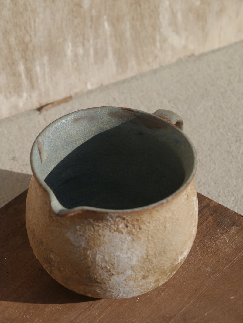【小陪】手刷尖嘴內藍手把壺 - 茶杯 杯 生活食器 高台  陶器 盆 - 茶壺/茶杯/茶具 - 陶 多色