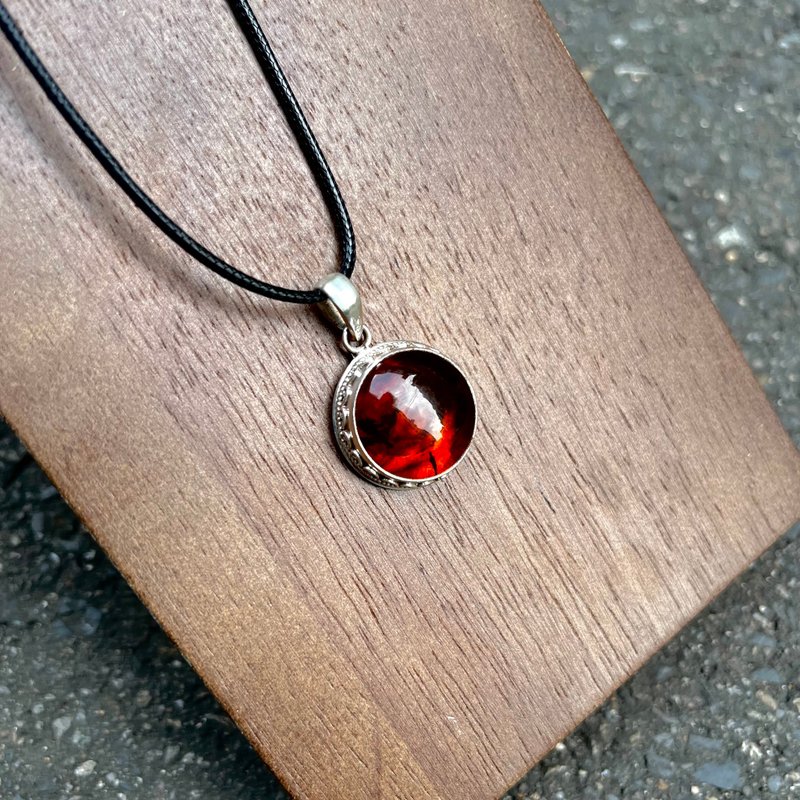 Xiyingyao 925 Silver amber and blood amber sterling silver pendant necklace ethnic style retro style hippie for men and women - Necklaces - Crystal Silver