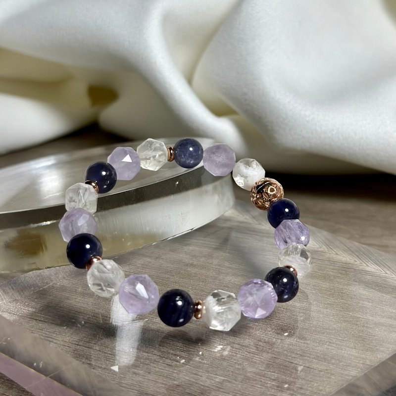 Iolite Snowflake Ghost Lavender Amethyst Bracelet - สร้อยข้อมือ - คริสตัล สีม่วง