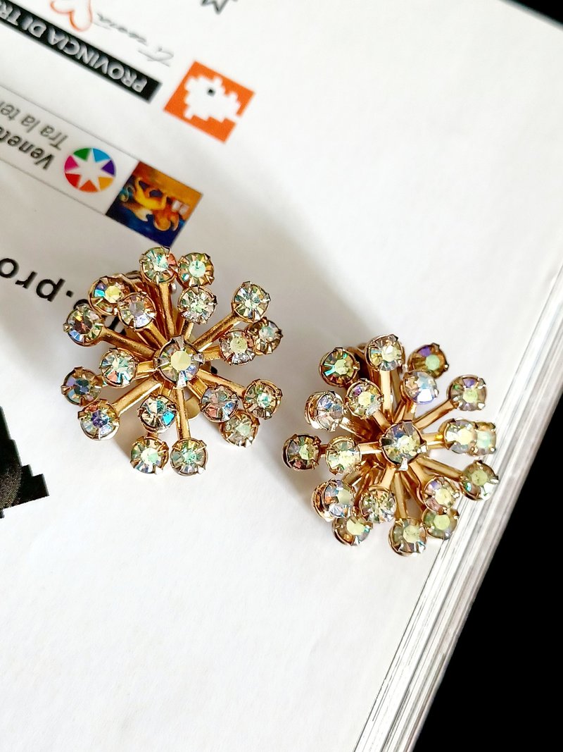 vintage jewelry Brilliant Gypsophila Colorful Rhine Clip-on Earrings - ต่างหู - โลหะ 