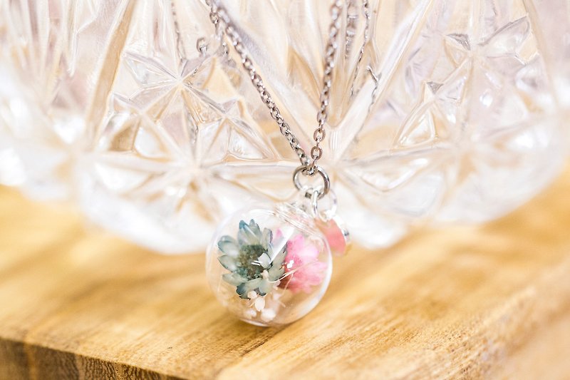 Real Flower in Glass Ball Stainless Steel Necklace - สร้อยคอ - แก้ว สึชมพู