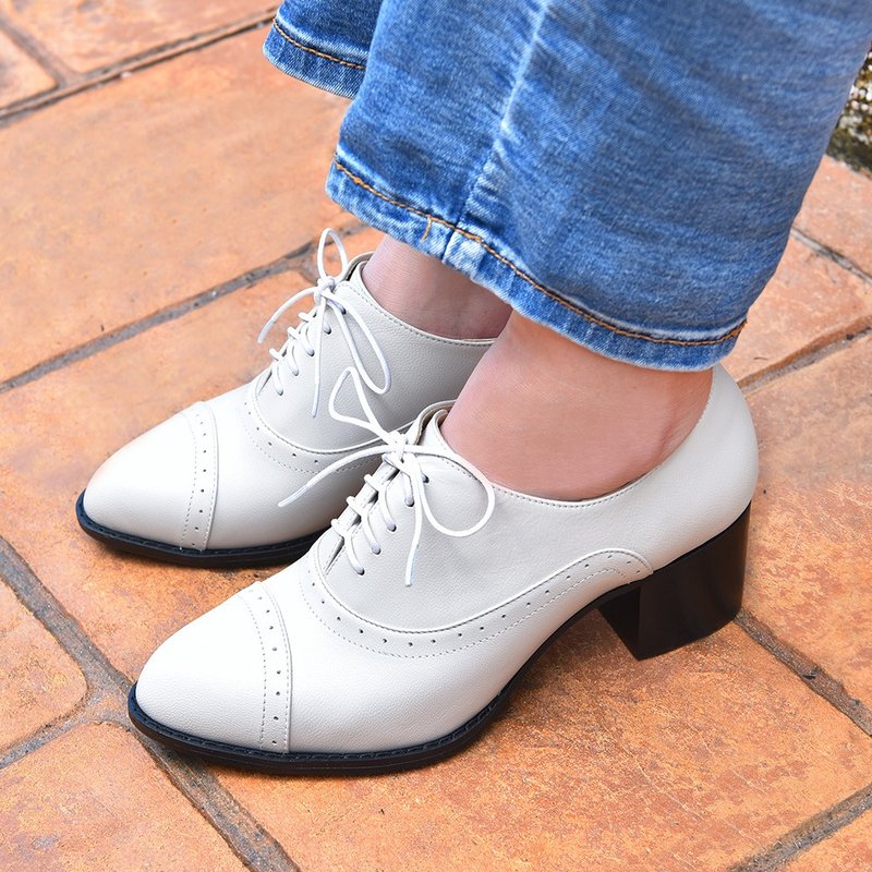 Off-white leather strap Oxford thick heel ankle boots handmade leather shoes - รองเท้าอ็อกฟอร์ดผู้หญิง - หนังแท้ ขาว