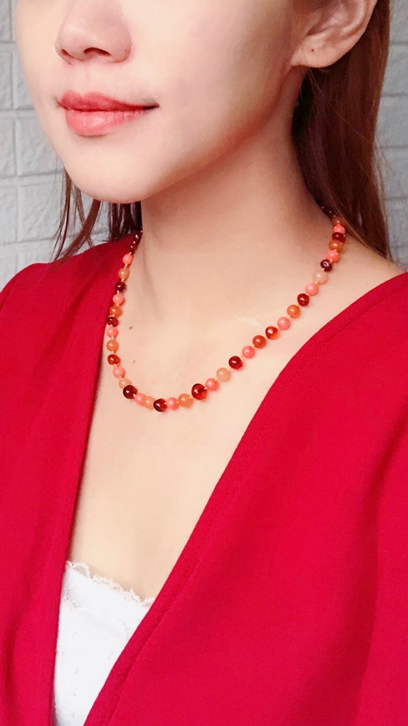 Alamode colorful amber necklace red amber, coral, red Dongling - สร้อยคอ - วัสดุอื่นๆ สีแดง