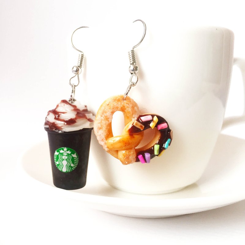 coffee + donut earring g - 耳環/耳夾/耳骨夾 - 黏土 咖啡色