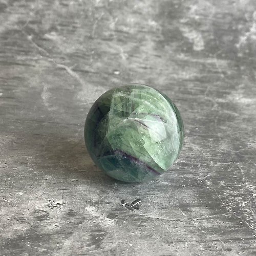 璃珠 RIJU 水晶球- 綠螢石 辦公室療癒微景觀 裝置擺飾 一物一圖