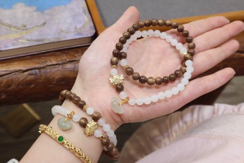 Angel's tears 天使之淚 Jewelry Design 天然加里曼丹沈香珠/沉香珠 白玉銀蓮花晴水如意鎖設計多圈手串s