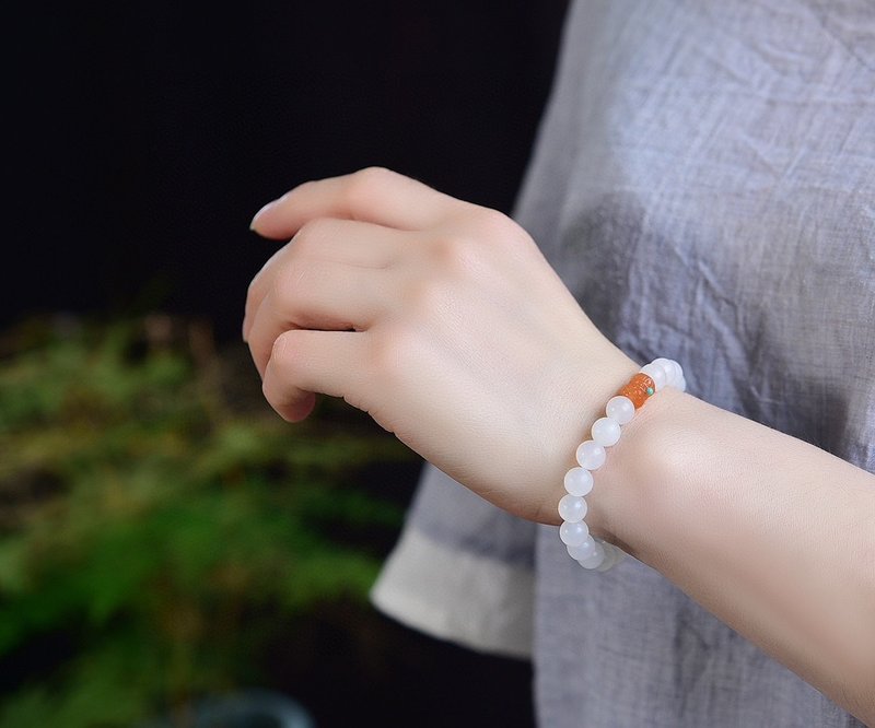 和田玉羊脂玉手鏈 寓意吉祥如意 雕工精緻 上身簡單大方 - 手鍊/手環 - 水晶 