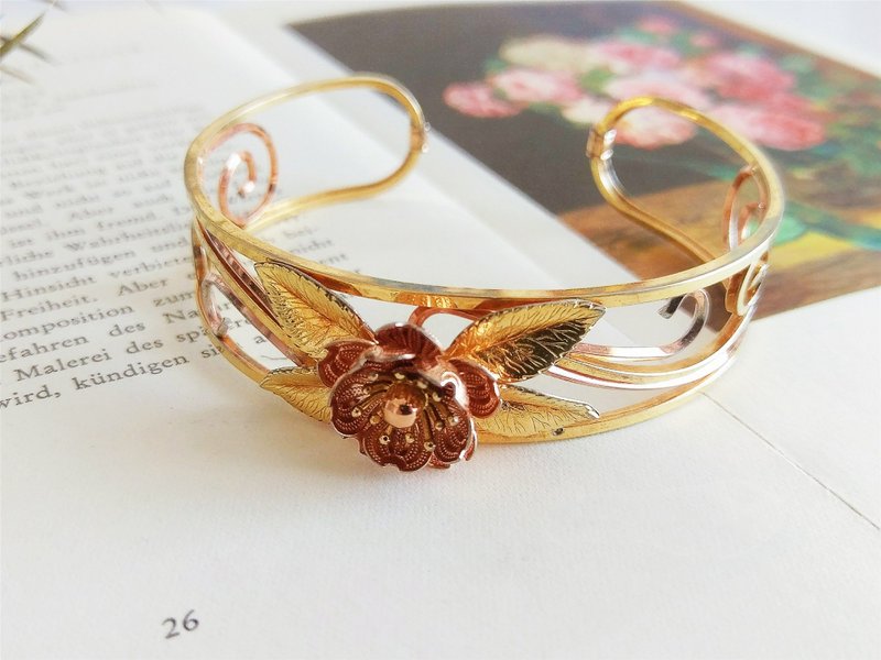 Krementz wild rose cuff bracelet 【vintage jewelry】reserved - Bracelets - Other Metals Gold