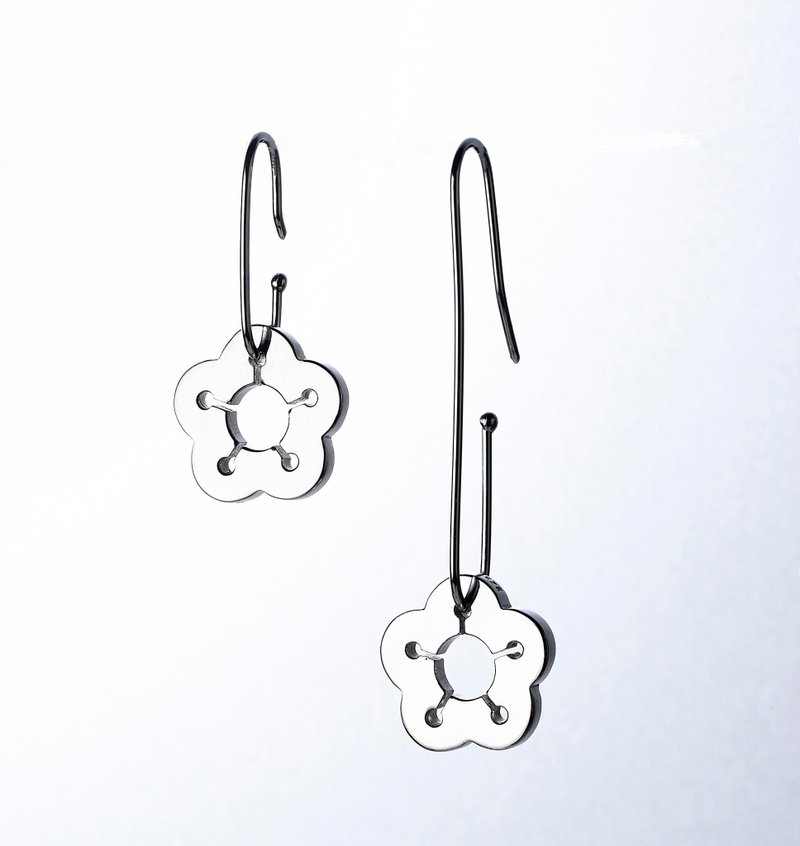 plum blossom earrings - ต่างหู - เงิน สีเงิน