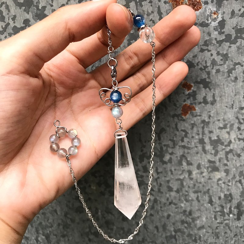 【Lost and find】 natural stone blue crystal angel fog white crystal Ling pendulum necklace - Necklaces - Gemstone Blue