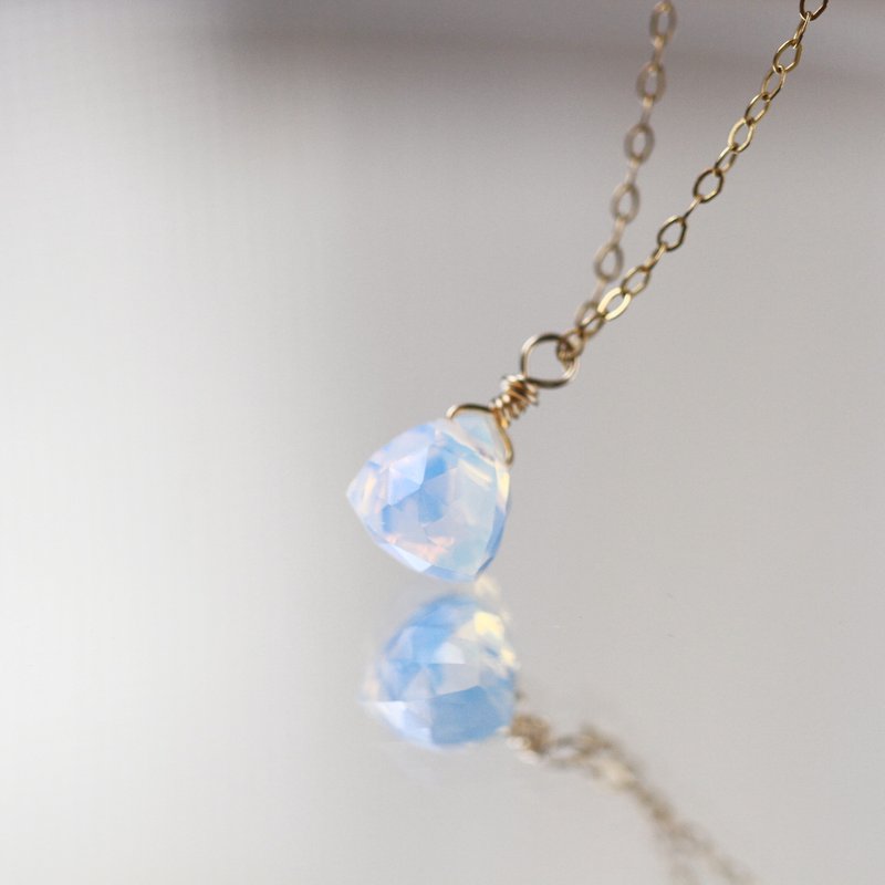 Birthstone of October. Fantasy Opal Opal Light Jewelry Simple Design Gemstone Gold Necklace Girl Gift - Necklaces - Precious Metals White