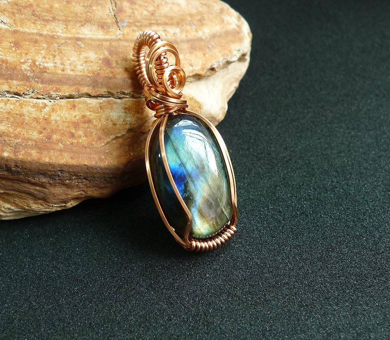 Misssheep-WW01 Handmade Metal Wire Labradorite Pendant Necklace - Necklaces - Other Materials 