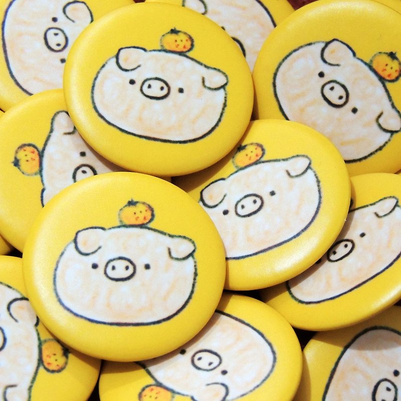 Good luck for pigs-round small badge
