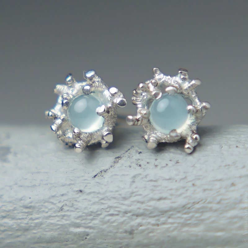 Thorns Stud Earrings With Blue Chalcedony - 耳環/耳夾/耳骨夾 - 純銀 銀色