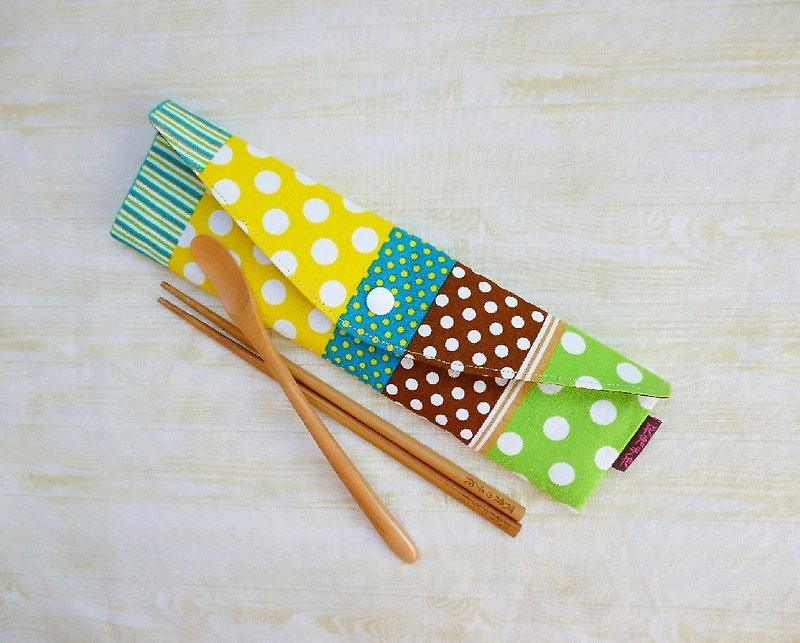 (Stiff version) Green little bit longer and enlarged version of environmentally friendly tableware bag chopsticks cover straw bag - Toiletry Bags & Pouches - Cotton & Hemp Green