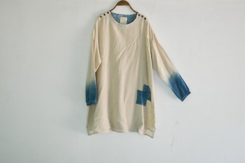 Summer Breeze ~ Six Eyes | Natural indigo on linen - เสื้อผู้หญิง - ผ้าฝ้าย/ผ้าลินิน ขาว