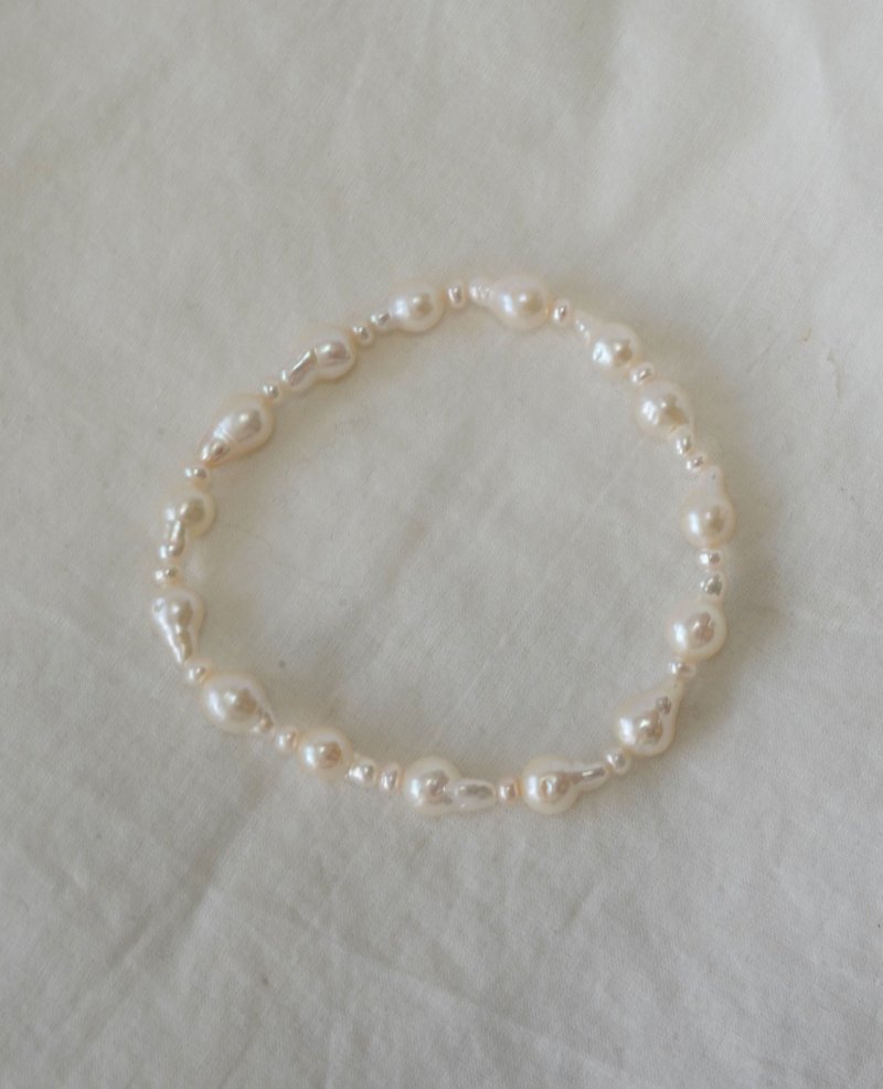 Pearl beads Bracelet 3 - สร้อยข้อมือ - ไข่มุก ขาว