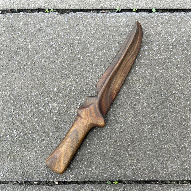 我販劍　妖刀　翫青　綠檀收藏藝品　魔劍紙鎮　精靈匕首 小刀 - 裝飾/擺設  - 木頭 綠色