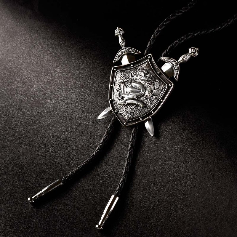 街頭騎士 雙劍神盾 保羅領帶 Bolo Tie 皮革項鍊 皮繩領帶 長項鍊 - 領帶/領帶夾 - 人造皮革 銀色