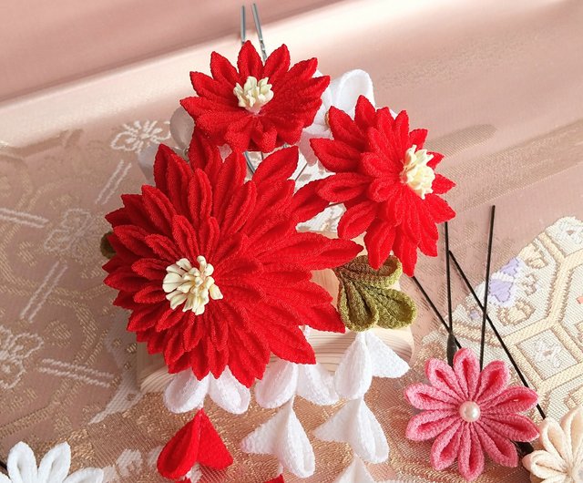 Sale】成人式、卒業式に間に合います 日本の伝統工芸 つまみ細工の髪