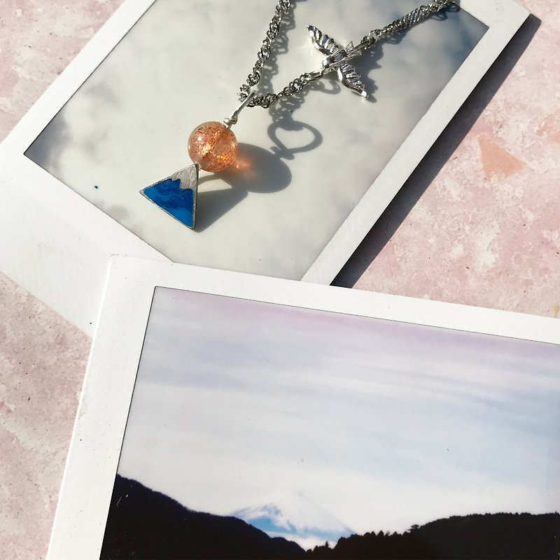 Lost and find mini natural stone sun stone 925 Mount Fuji necklace - สร้อยคอ - เครื่องเพชรพลอย สีแดง