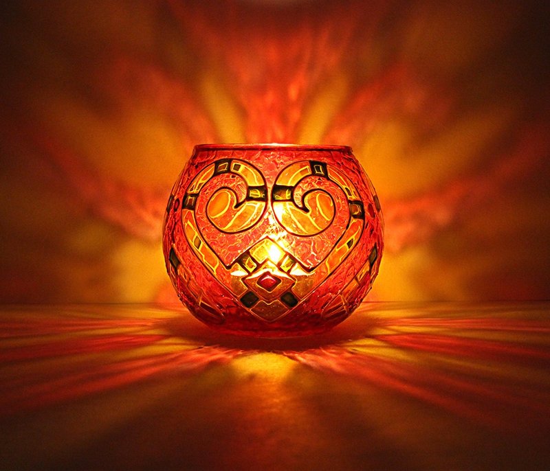 Red Heart Egyptian Glass Candle Holder Hand-Painted Votive Tealight Holder - 香氛蠟燭/燭台 - 玻璃 紅色