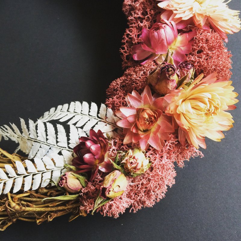 ✦ 烈焰火星 ✦ 紅色系乾燥花圈-中 / 乾燥花手作 / 生日禮 居家擺飾 店面陳設 - 盆栽/植栽 - 植物．花 紅色